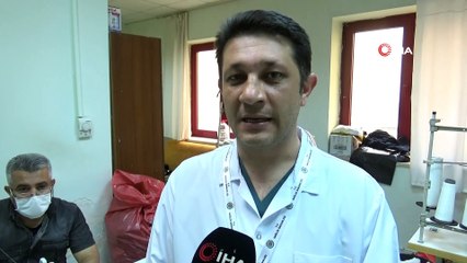Hastane, çalışanları için maske üretmeye başladı