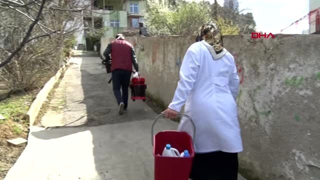 İSTANBUL Ümraniye'de yaşlılara yönelik koronavirüs temizliği