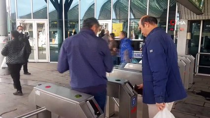 4 bin işçi 'korona virüse' karşı termal kamerayla kontrol edilerek fabrikaya alınıyor