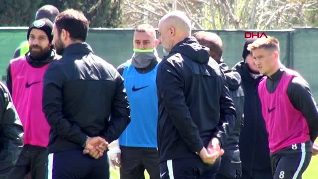 SPOR Denizlispor Teknik Direktörü Bülent Uygun'dan koronavirüs açıklaması