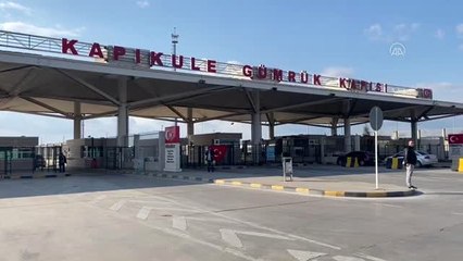 Avrupa'ya açılan sınır kapıları yolcu giriş çıkışlarına kapatıldı