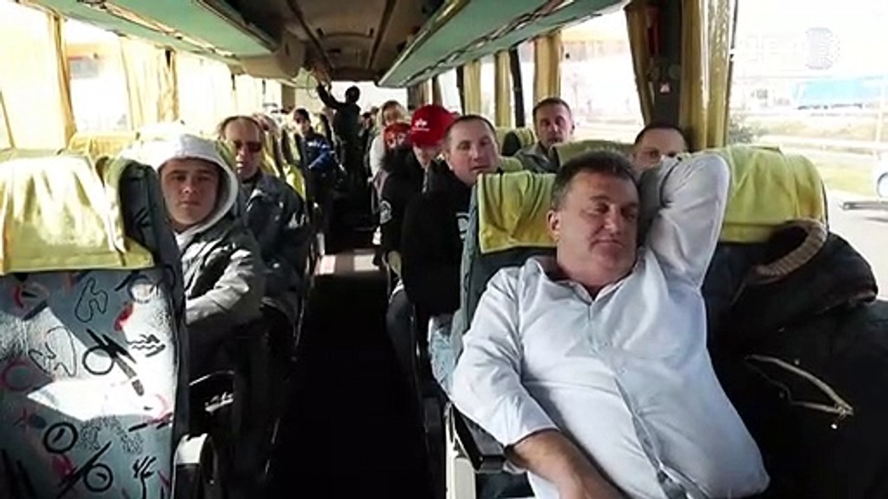 Corona-Grenzkontrollen: Reisebus in Brandenburg gestrandet