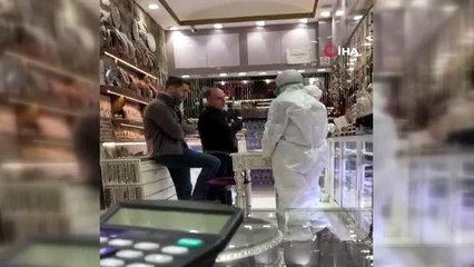 Sağlık memurunda kapalıçarşı esnafına "korona" ikazı