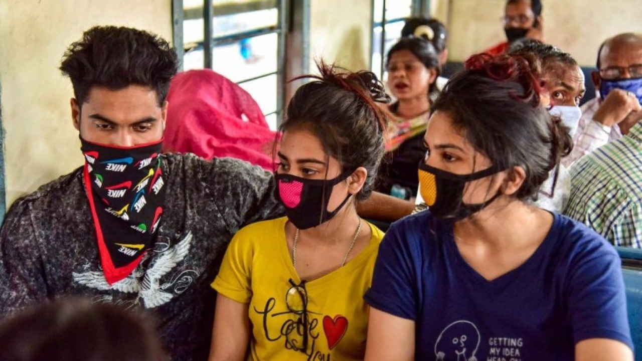 Coronavirus in India: Is social distancing possible?