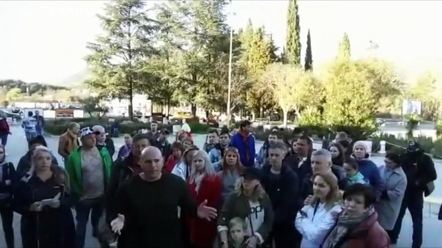 Черногория разрешила забрать российских туристов