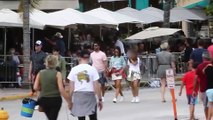 Paula Echevarría, su hija y Miguel Torres paseando por las calles de Miami