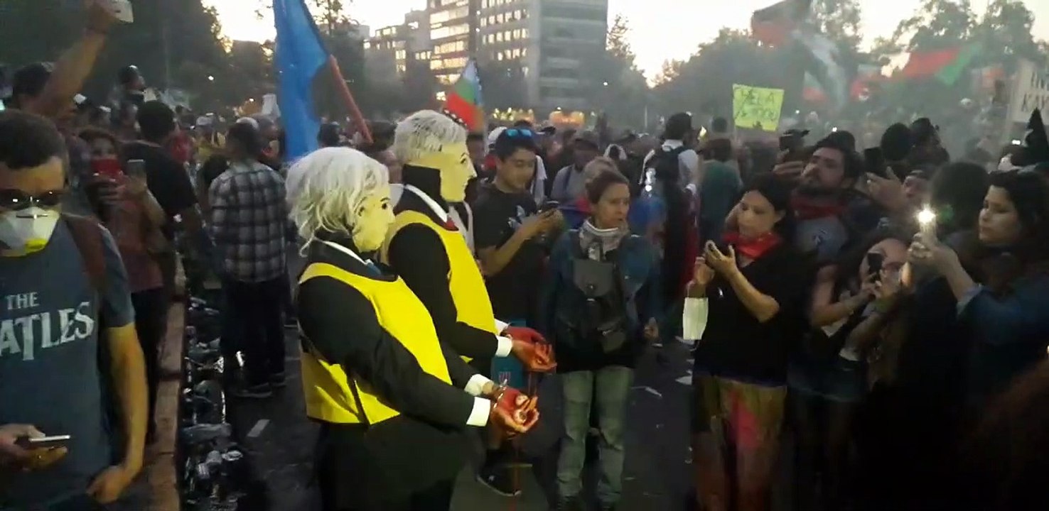 Manifestaciones en Chile 2019, dia 49 en el oasis, diciembre 6
