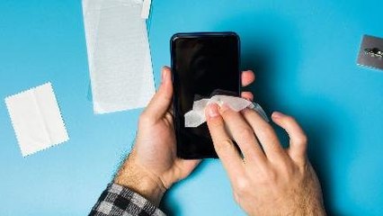 Cara Bersihin HP Dari Corona