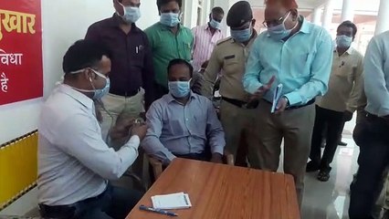 गुना: कोरोना वायरस को लेकर जनसुनवाई में फरियादों को किया जागरूक
