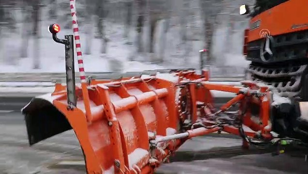 Bolu Dağı'nda kar yağışı etkili oluyor - BOLU