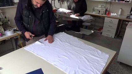 Düzceli terzi yıkanıp kullanılabilen maske üretti