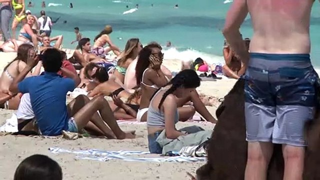 Coronavirus: la fête continue pour le spring break à Miami