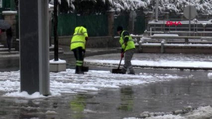 ANKARA'DA KAR YAĞIŞI DEVAM EDİYOR