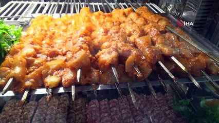 Önce domuz ve kuş gribi vurdu, şimdi de 'korona'ya direniyor