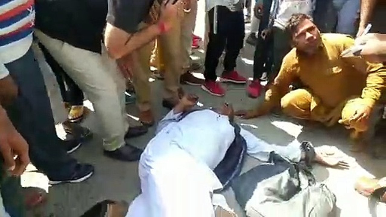कैराना: बस से उतर रहे यात्री की कटी टांग, रोडवे...