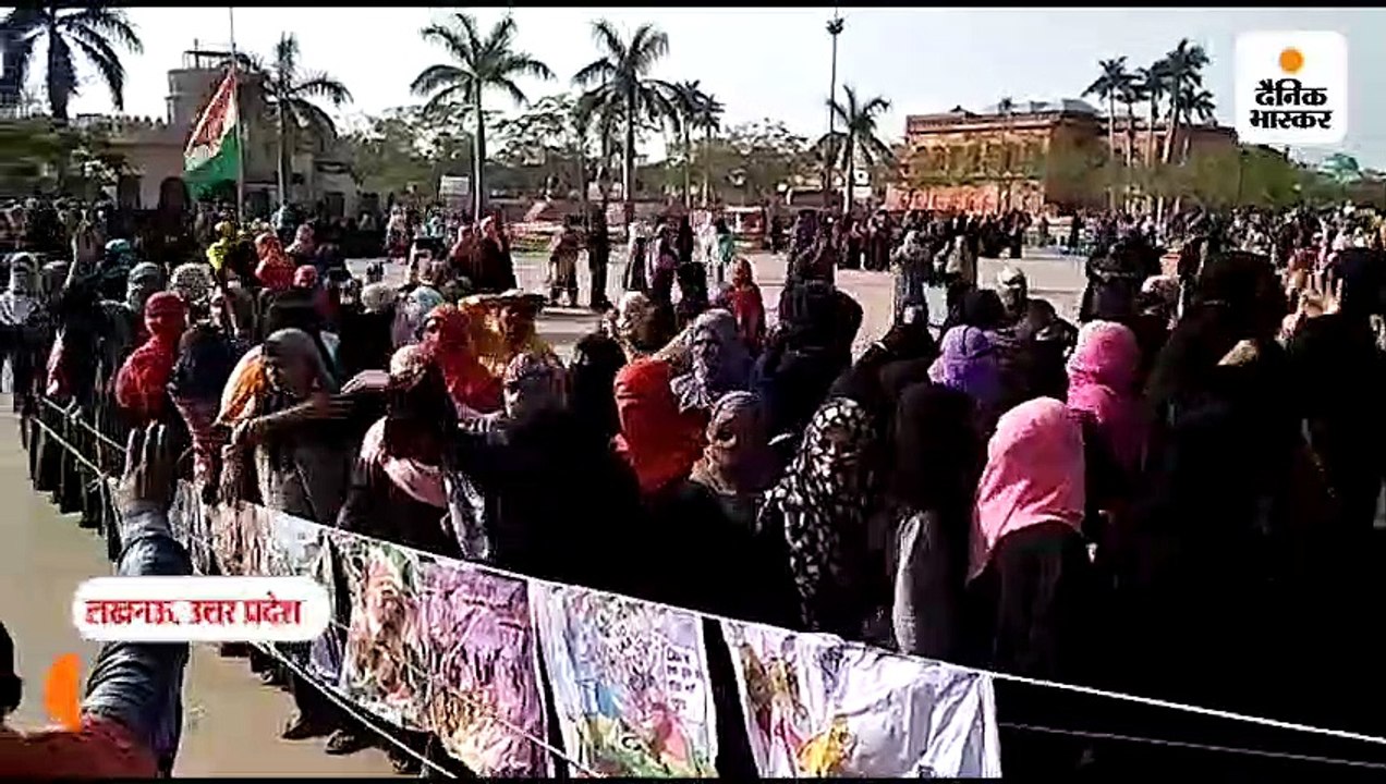 कोरोनावायरस के चलते प्रदर्शनकारियों को हटाने पह...