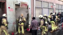 Bayrampaşa'da plastik ürünlerin olduğu depoda yangın