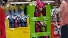 Trabalhadores do Carrefour resistem com humor ao COVID-19 «Vídeo»