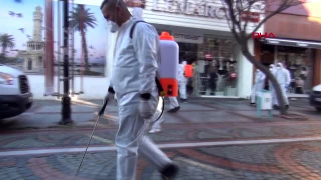 Edirne ve Denizli'de koronavirüs tedbirleri kapsamında banklar kaldırıldı -1