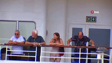 - Korona virüsünün ortaya çıktığı ve ülkelerin almadığı gemi Küba’ya demir attı- Yolcular İngiltere’ye döndü