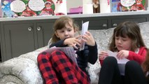 Sophia, Isabella e Alice Brincando e Lendo Cartas Parte 2