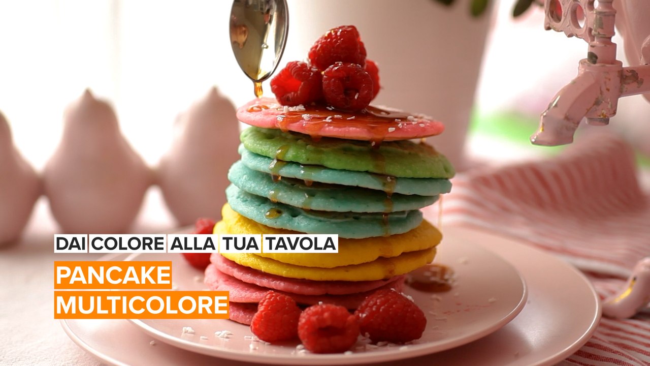 Dai colore alla tua tavola: pancake multicolore