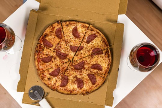 New York Restaurants and Bars Are Offering Alcohol Delivery and To-Go