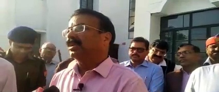 इटावा: कोरोना वायरस के चलते बनाए गए वार्ड का जिलाधिकारी ने लिया जायजा