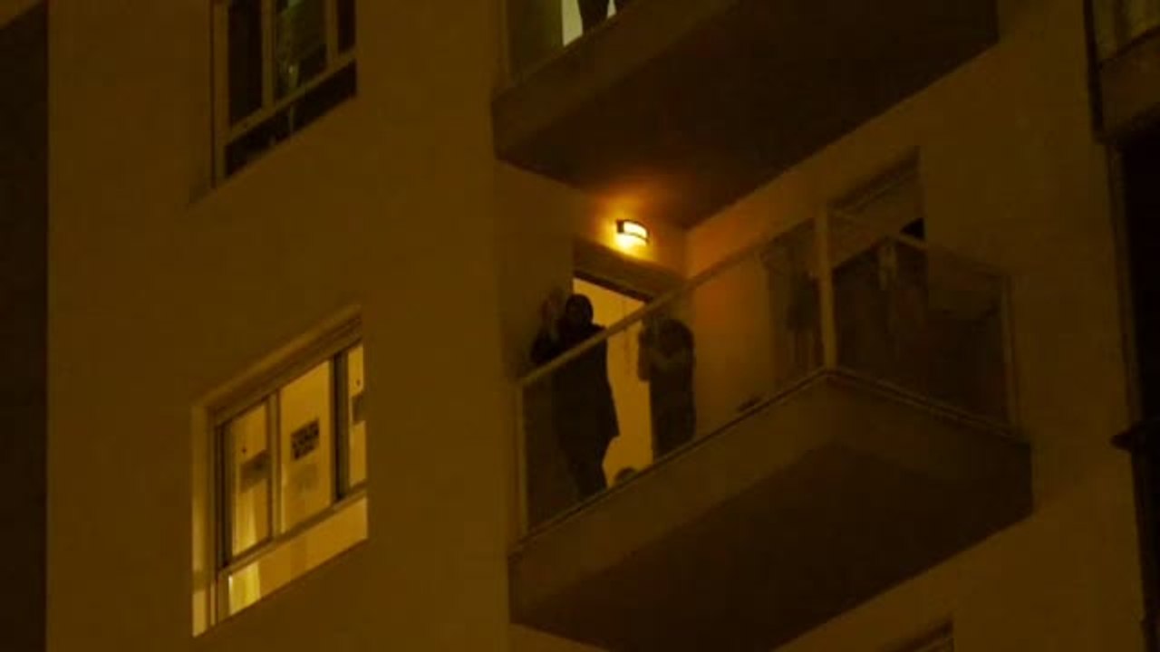 Los aplausos se han convertido en nuestra cita más importante del día