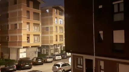 Bizkaia vuelve a aplaudir a los sanitarios por el coronavirus