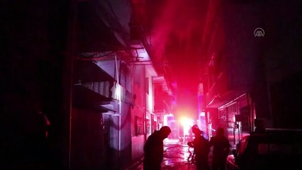 İzmir'de evde çıkan yangında bir kişi yaralandı