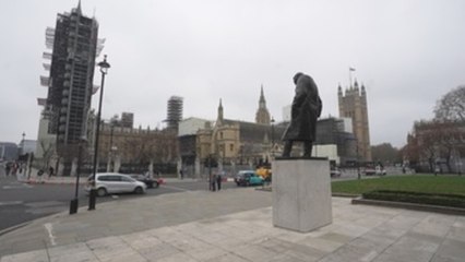 Johnson confía en "cambiar el rumbo" de la epidemia en doce semanas