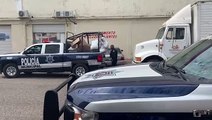 Policía Municipal distribuye gel antibacterial e información en colonias de escasos recursos