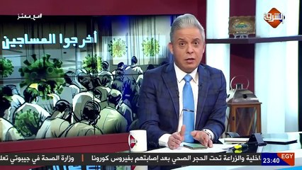 بعد وقفة صامتة طالبوا فيها بالحرية للمعتقلين .. الأمن يعتقل أسرة علاء عبد الفتاح ويسحل شقيقته