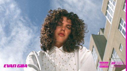 EVAN GIIA - Sidelines