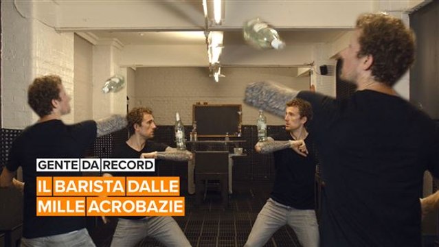 Il barista che tutti vorrebbero vedere almeno una volta nella vita