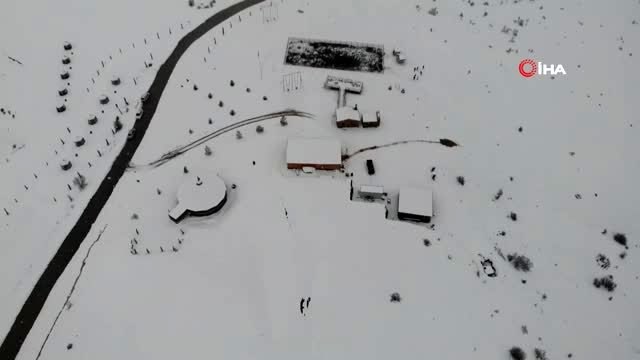 Dinek Dağı'nın eşsiz kar manzarası havadan görüntülendi
