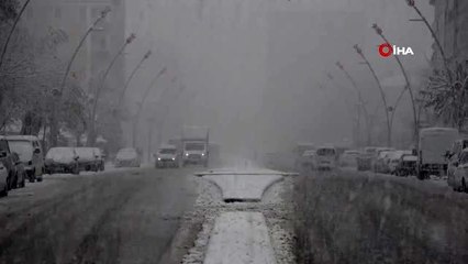 Mart ayında lapa lapa kar yağışı