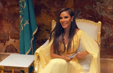 مذيعة mbc تبكي بعد رد فعل هند البحرينية على السخرية من شكلها في مرضها