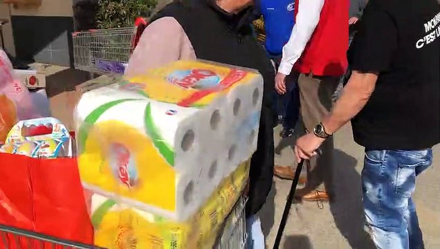 Coronavirus: Drôle d'ambiance à Auchan Martigues