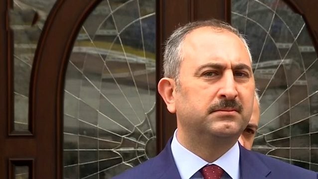 Adalet Bakanı Gül: Eşinde koronavirüs çıkan hakim arkadaşımızın durumu iyi