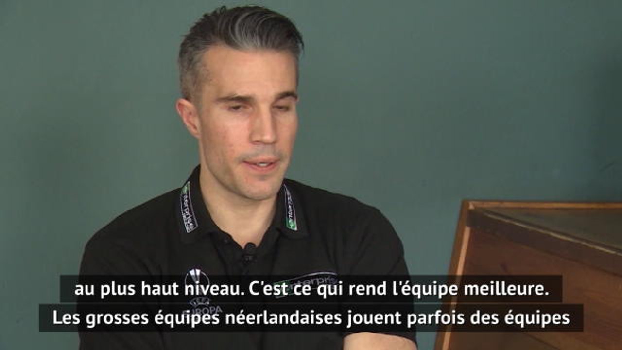 Pays-Bas & Belgique - Van Persie favorable à la BeNe League