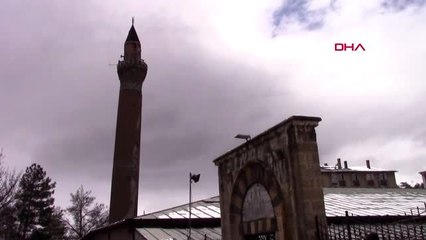 Sivas'ta cuma namazı çağrısı karşılık buldu