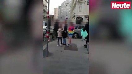 Fensterkonzert: Wiener drängen sich auf Straße