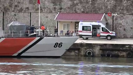 Gemide fenalaşan mürettebatın imdadına ekipler yetişti