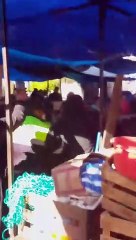 Enfrentamiento entre comerciantes y PMT en San Pedro Scatepéquez.