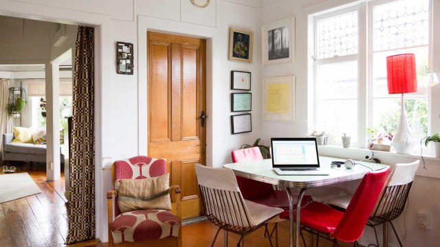 How to Work From Home and Keep Your Work-life Balance, According to a Full-time Freelancer