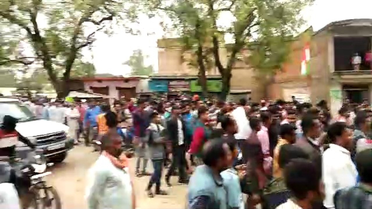 लाखों लोगों के बीच में से निकली शहीद वीरेंद्र कुशवाहा जी की शव