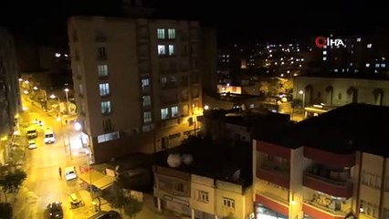 Bakan Koca çağrı yaptı, Kızıltepeliler çatılarda alkışlarıyla destek verdi