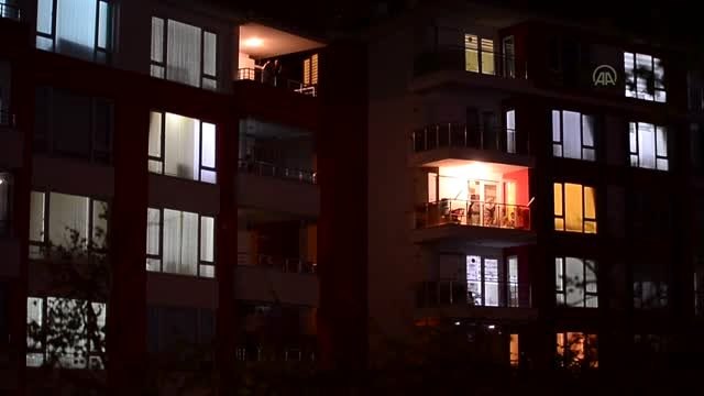 Sağlık çalışanlarına alkışlı destek sürüyor